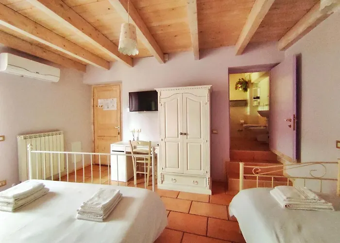 Rocca Dell'innominato Bed & Breakfast Lecco