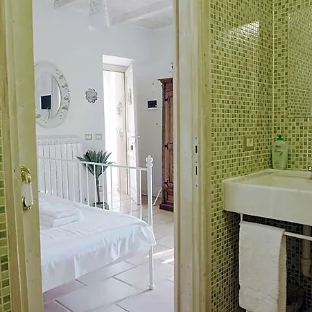 Rocca Dell'innominato Bed & Breakfast Lecco