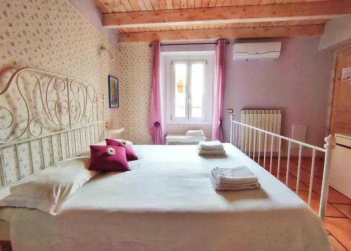 Rocca Dell'innominato Bed & Breakfast